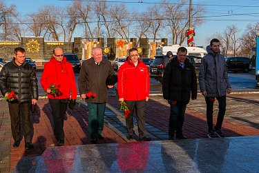 Слава защитникам Отечества!